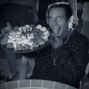 Meet your Posher, Anthony